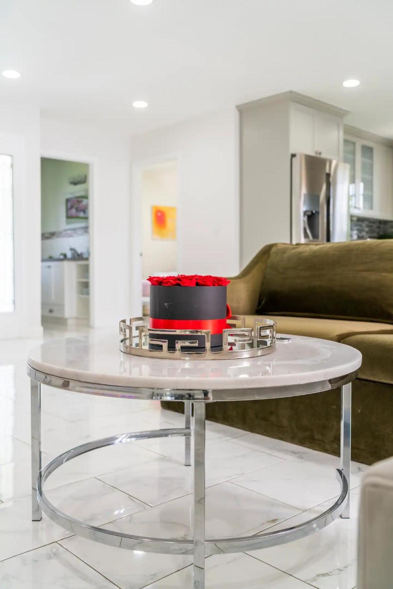 New Luxury Entertaining House With Pool Spa Sauna Tesla Charger Pets Los Angeles Eksteriør bilde